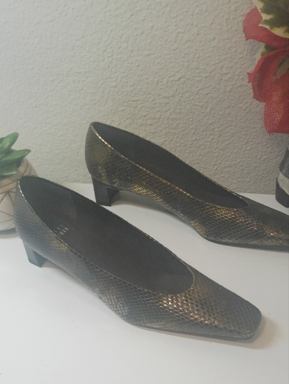 Stuart Weitzman Metallic Gold Snake-Embossed Pumps - Picture 9 of 12
